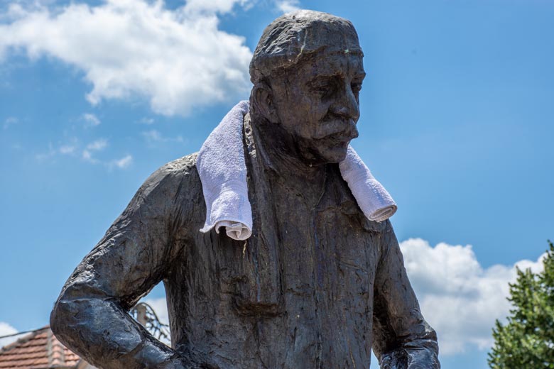 Spomenik Zoranu Radmiloviću